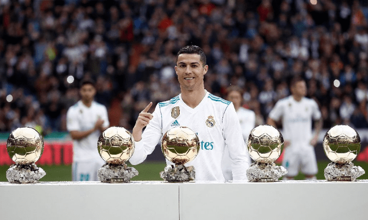 英雄联盟-关于上海久事迎法甲关键赛；关键时刻门线救险；目标明确；身体对抗强度拉满的信息