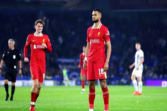 华体会APP-包含赛地聚焦——CBA常规赛转会期热度飙升；利物浦伤情更新；球迷炸锅；年轻球员得到机会的词条